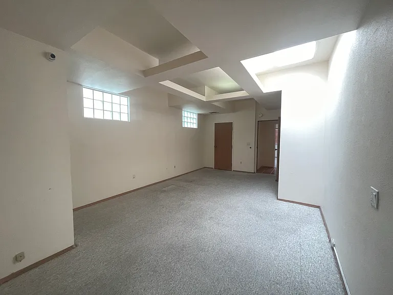 1709 Girard Blvd NE #1 — Photo 23