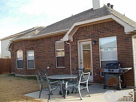 3rd image of 528 Hidden Dale Dr