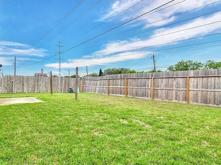7538 Angelwing Dr — Photo 13