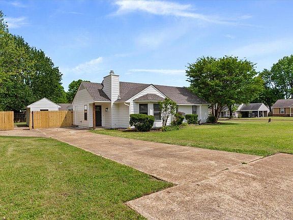 3rd image of 7376 Wrenwood Dr