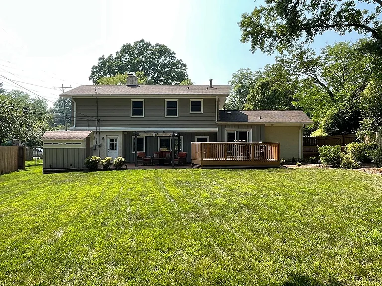 5013 Currituck Dr — Photo 2
