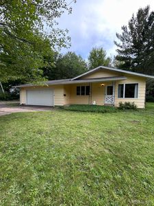 433 E Margaret St, Ironwood, MI, 49938
