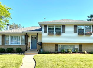 618 Gierz St, Downers Grove, IL 60515