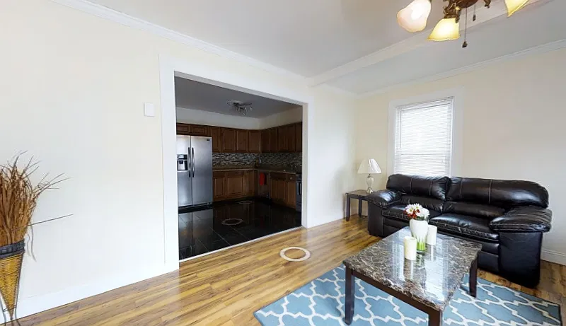 229 Ashworth Pl - 2 — Photo 3