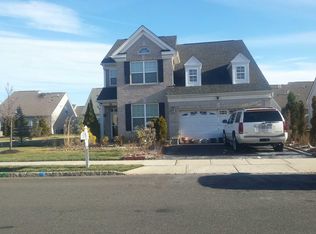 7 Spring Dr, Dayton, NJ 08810