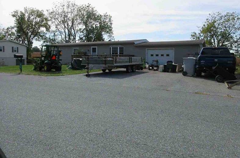 1st image of 313 Horseshoe Dr