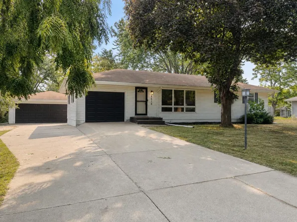 6416 Georgia Ave N, Brooklyn Park, MN 55428