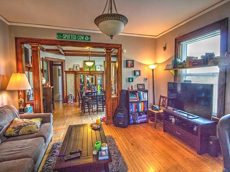 2933 S Logan Ave #1 — Photo 4