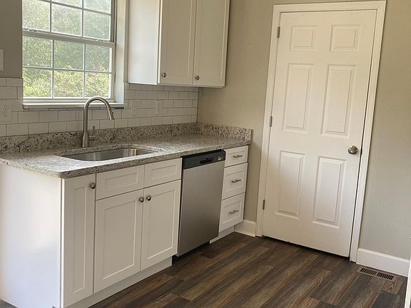5th image of 207 Harden Dr