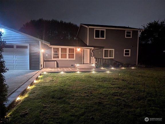 3rd image of 335 10th Avenue N