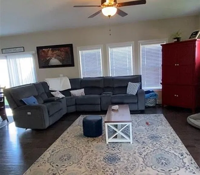 1306 Mockingbird Ln — Photo 4
