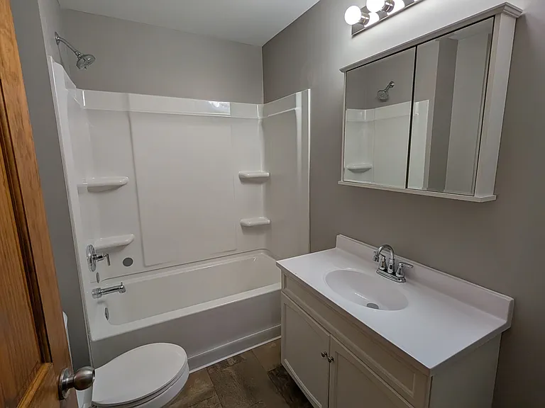 529 Main St — Photo 15