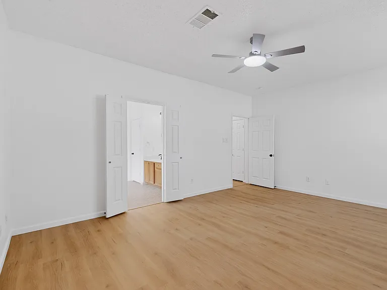 7807 Kristina Dr — Photo 28