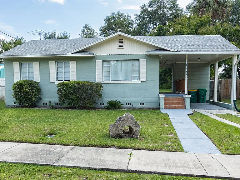 630 E Indiana Ave — Photo 1