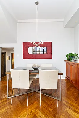 Sold by Sotheby's International Realty | media 22