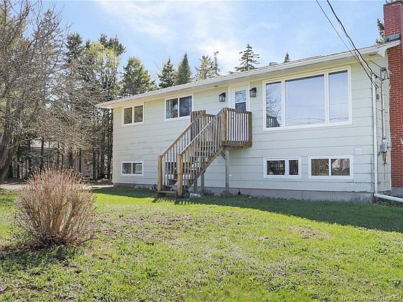 2nd image of 369 Hampton Rd
