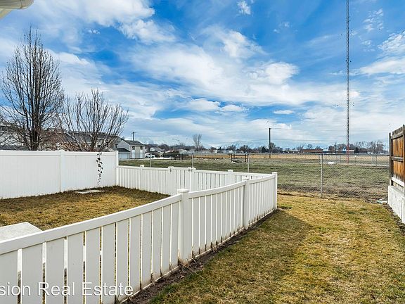 4th image of 1555 W Westlane Ct Unit 37