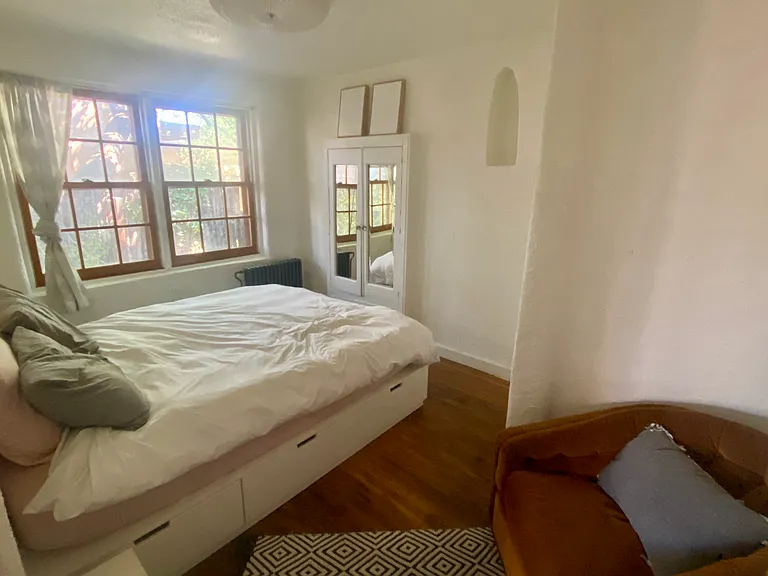 The bed has a memory foam mattress for a good night's rest. A storage bed with 6 drawers offers plenty of storage. The "office/flex space" has the primary full closet.