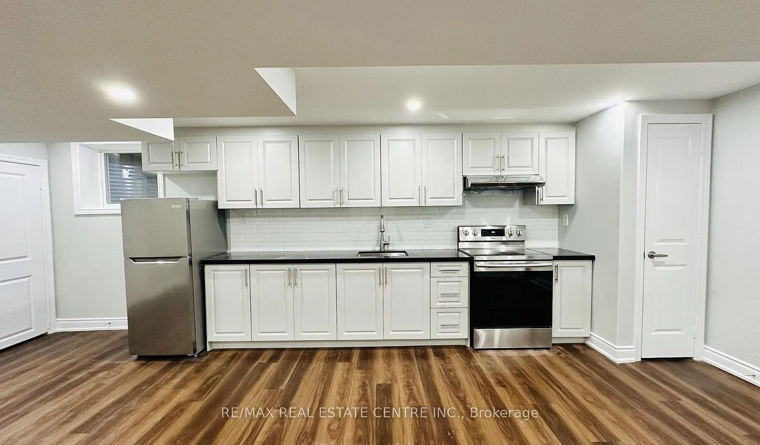 2 bed, $1,900 — Photo 3