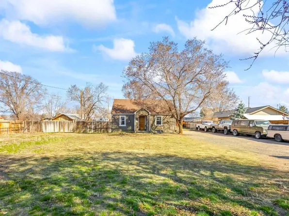 624 NW 4th St, Redmond, OR 97756