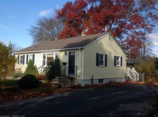 24 Howard St, Old Saybrook, CT 06475