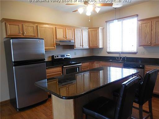 4th image of 5021 Venable Ave