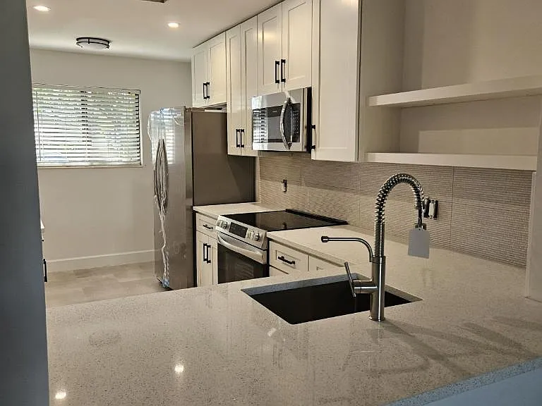1026 Sea Hawk Dr — Photo 6