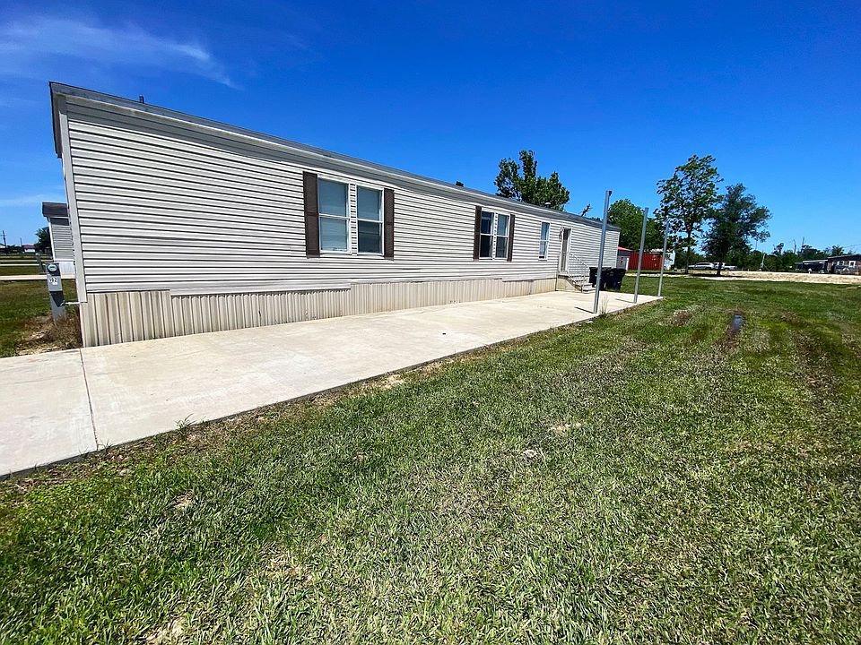 1st image of 102 Dennis Ln