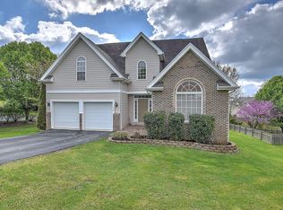 178 Royal Oaks Dr, Jonesborough, TN 37659