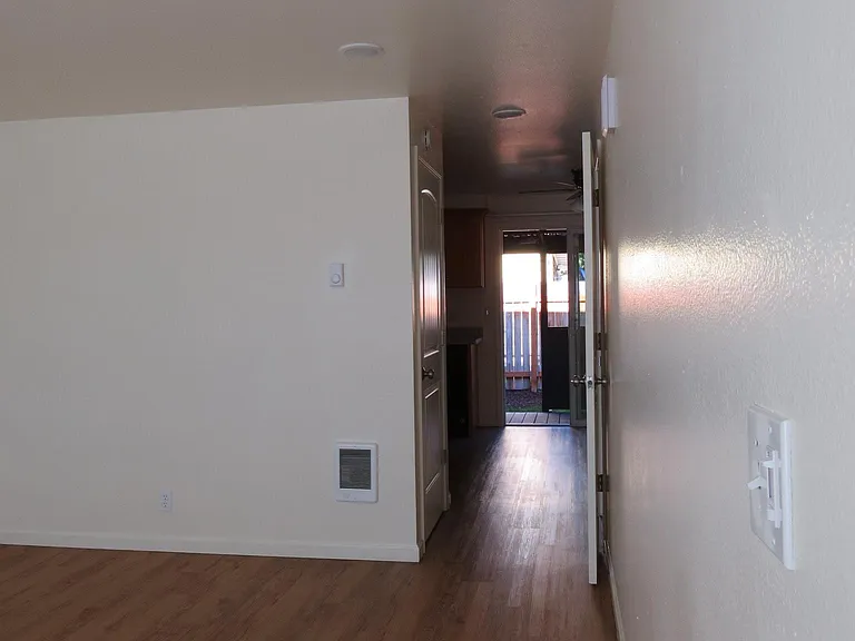 Oakwood Terrace — Photo 16