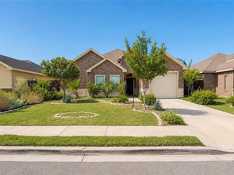 432 Gonzalez Dr — Photo 2