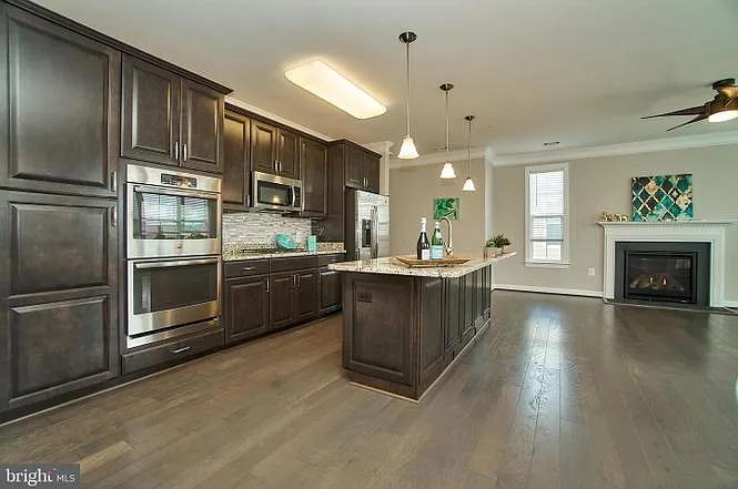 13724 Neil Armstrong Ave #508 — Photo 1