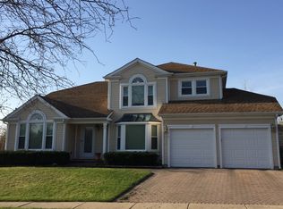 1701 W Cottonwood Trl, Hoffman Estates, IL 60192