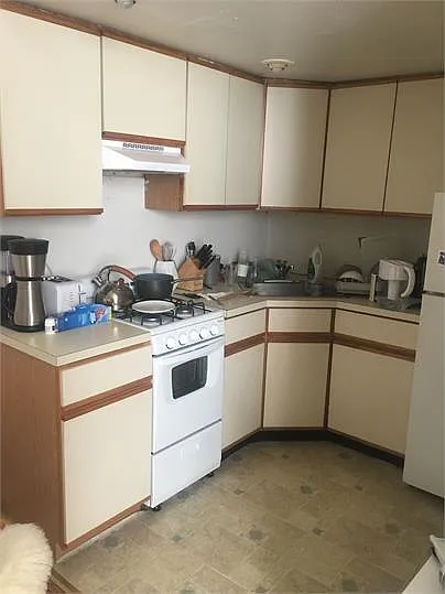 Building Photo - 1706 Pine St #2R