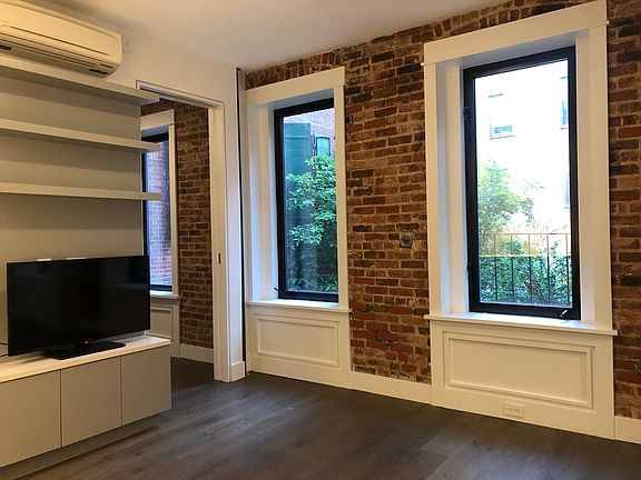 3rd image of 49 Prince St APT 3