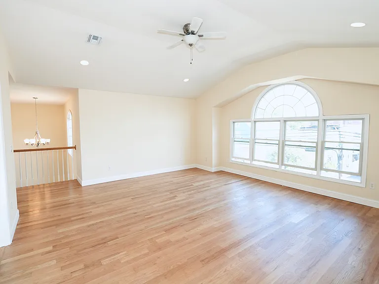 23 Main Ave #2 — Photo 13