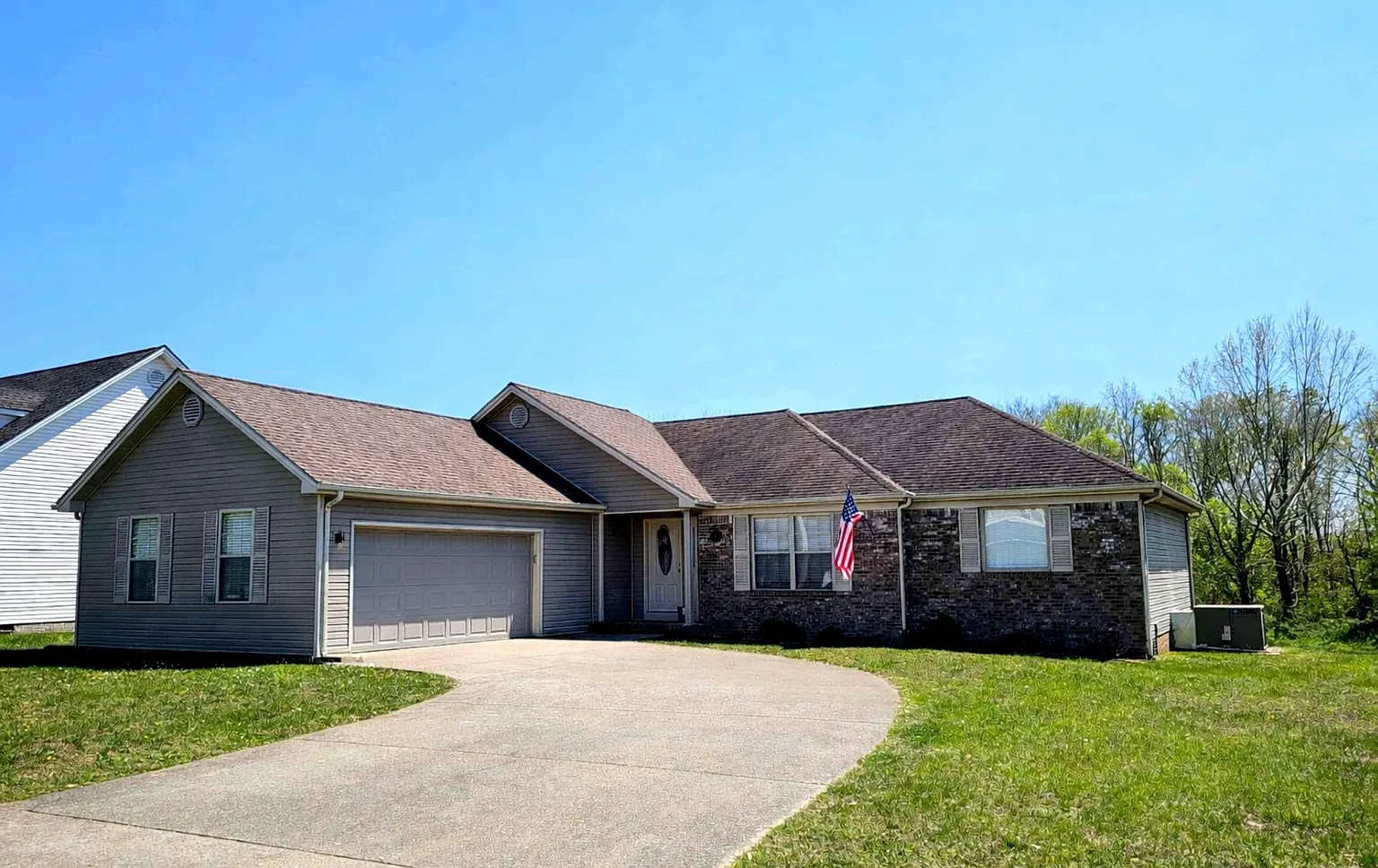 786 Claw Ct photo 1