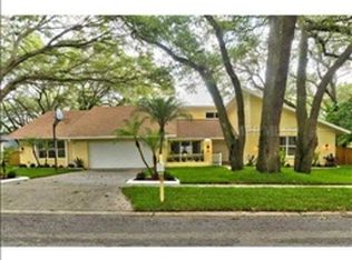 6312 Jacqueline Arbor Dr, Temple Terrace, FL 33617