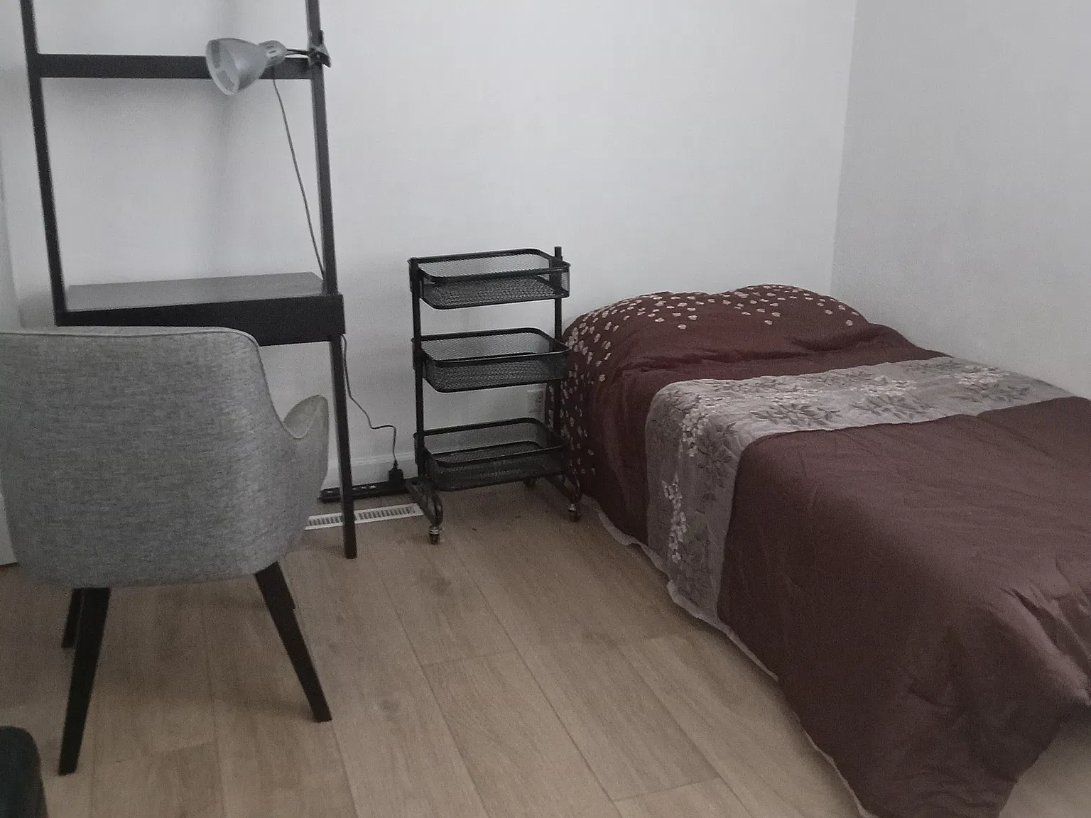 3 bed, $800 — Photo 3