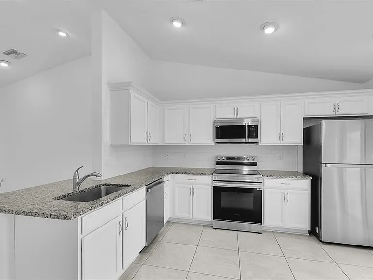 13 Llovera Pl — Photo 10