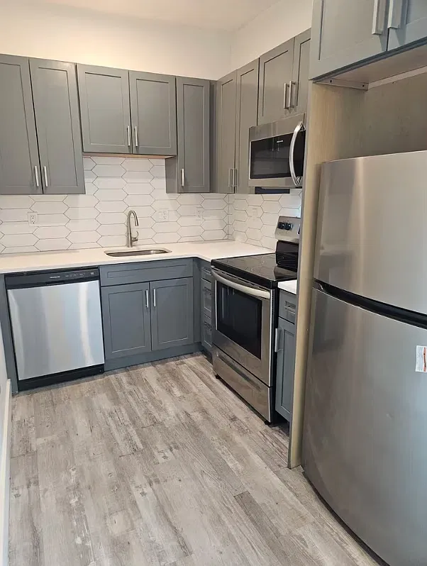 Studio, 450 sqft, $1,875 — Photo 4