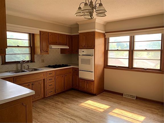 5th image of 2311 Westminister Ln