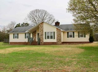2 E Ridge Dr, Inman, SC 29349
