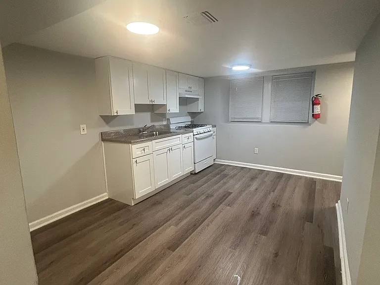 132 N Main St #1 — Photo 9
