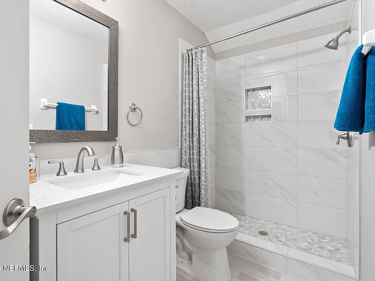 1816 Creekwood Ln — Photo 49