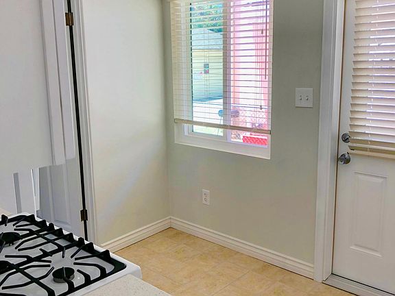 4th image of 378 Park Way APT A
