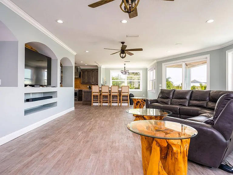 1124 Labat Ln — Photo 4