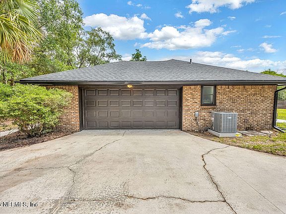 4th image of 2256 FOXWOOD Drive