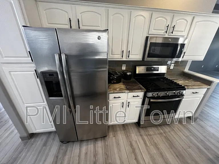 10647 W Bellwood Pl — Photo 10