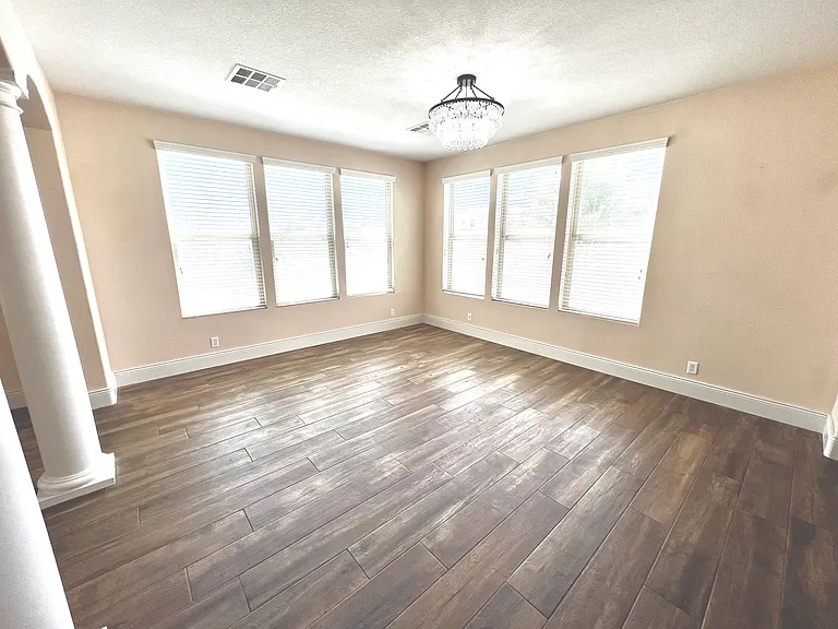 7140 Charter Crest St — Photo 22